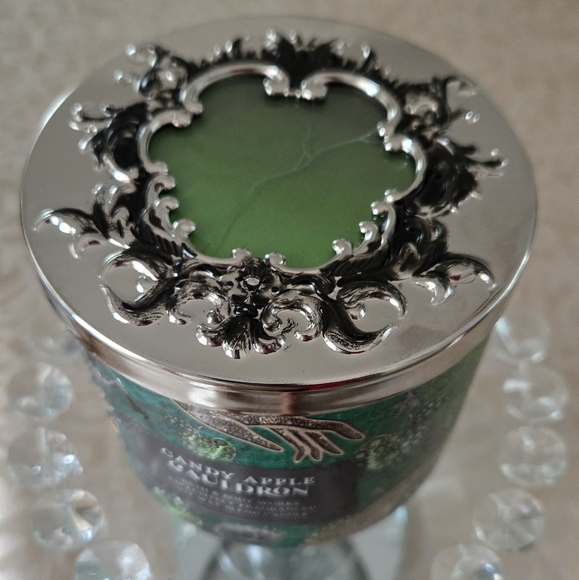 Candy Apple Cauldron Bath & Body Candle - Picture 12 of 14